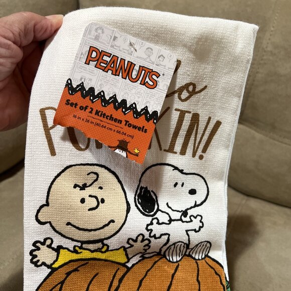 Peanuts Snoopy Charlie Brown Set If 2 Kitchen Towels “Hello Pumpkin “ - Picture 5 of 14